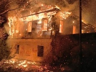 В Башкирии произошел пожар в двухэтажном здании